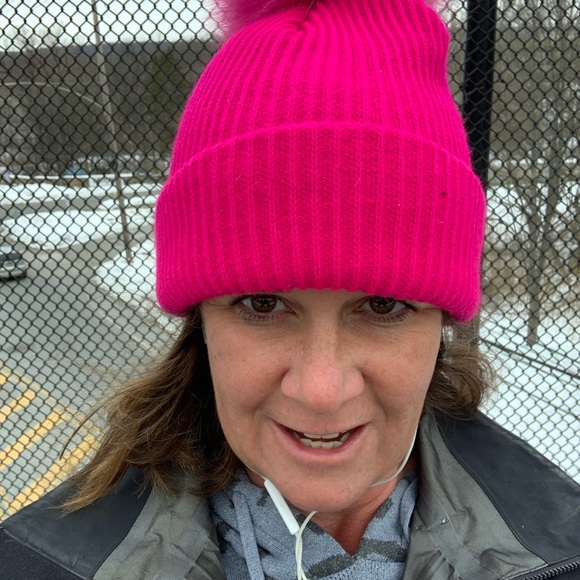 Meet your Posher, Lauren - Picture 2 of 11